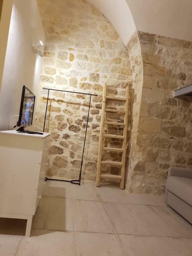 Dama Apartment *
